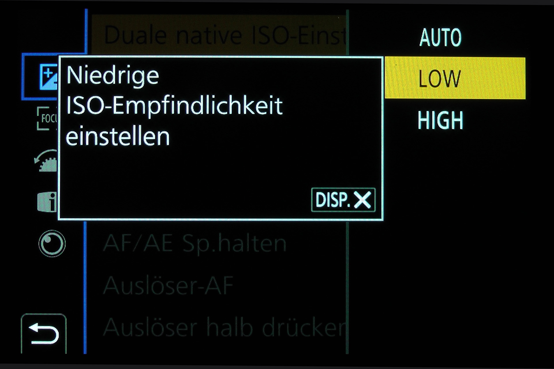 Panasonic-Lumix-GH5S-Low-Light-Fähigkeit: Dual-Native-ISO-Auswahl durch den Benutzer. Hier die LOW-Einstellung für Aufnahmen bei genügend Licht.